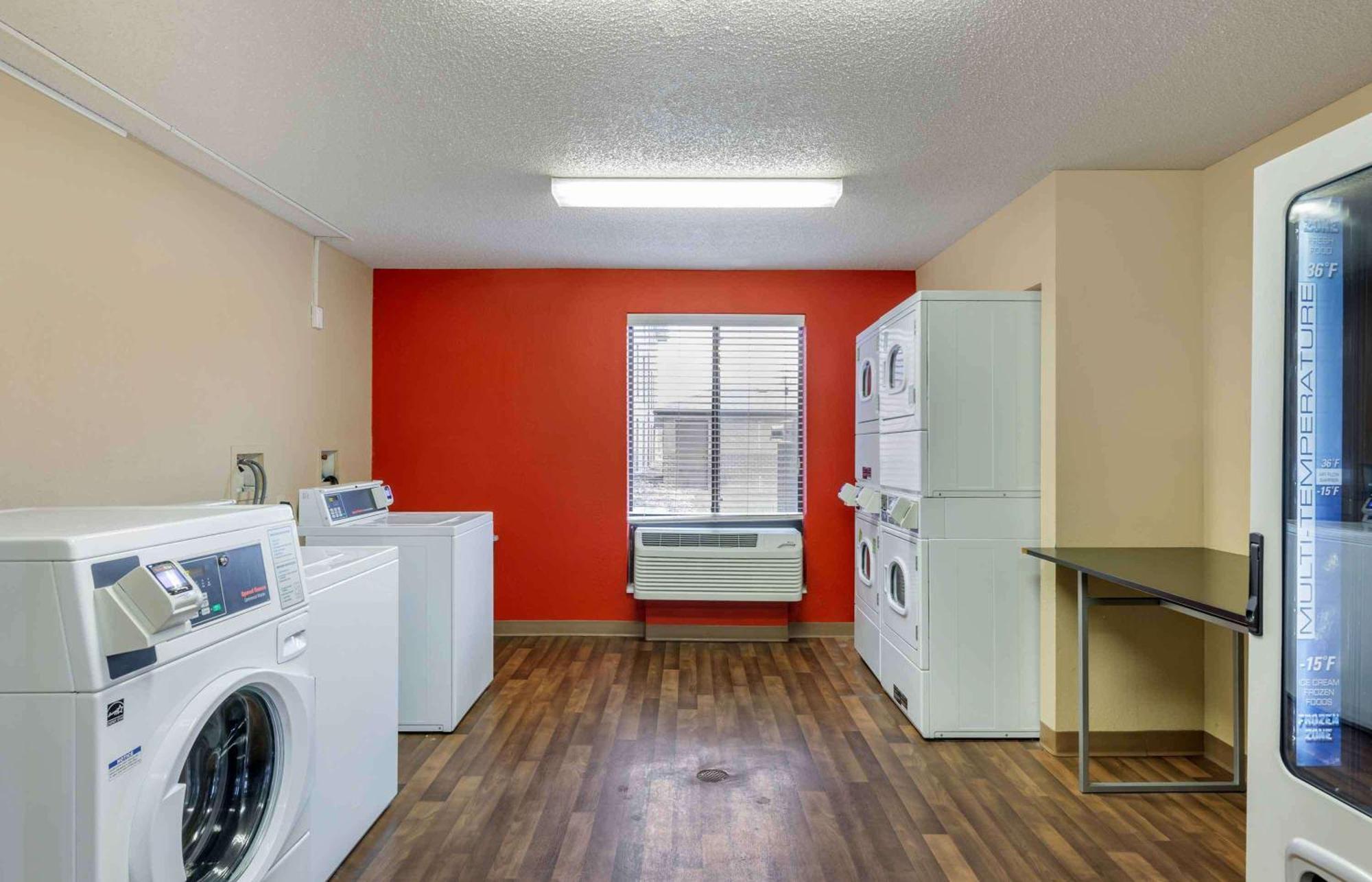 Extended Stay America Suites - Omaha - West Exteriör bild